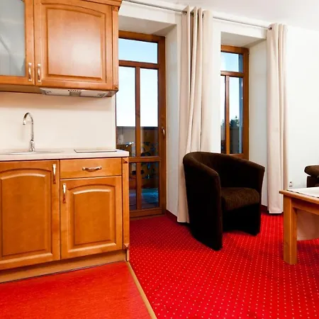 Homestay Przystanek Bavaria - Sauny, Parking Oraz Wstep Do Parku Bajek W Cenie!